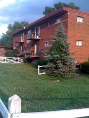 $299 MOVES-U-IN! $375 for Spacious 1 BEDROOM w/ Balcony!!